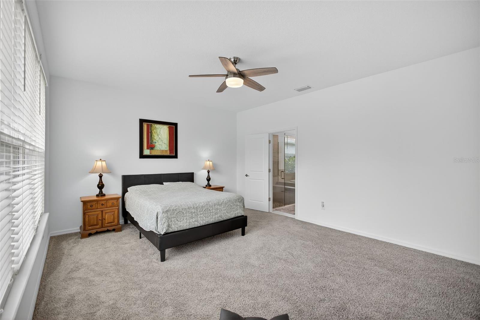 Image 33 of 47 For 16426 Paynes Mill Drive