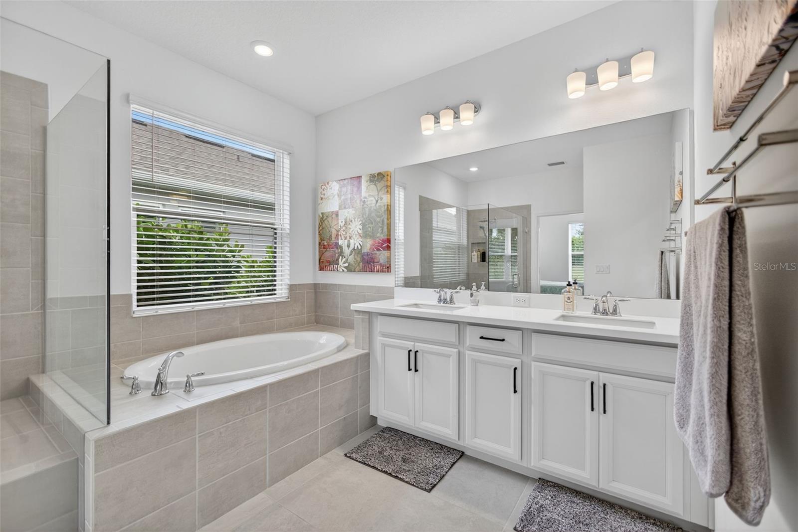 Image 36 of 47 For 16426 Paynes Mill Drive