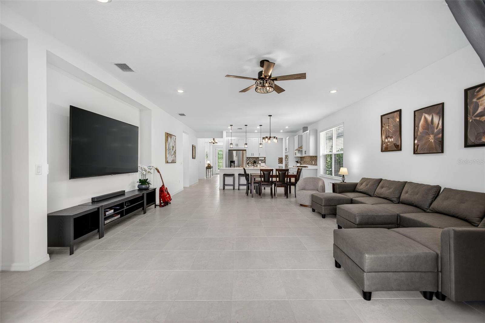 Image 7 of 47 For 16426 Paynes Mill Drive