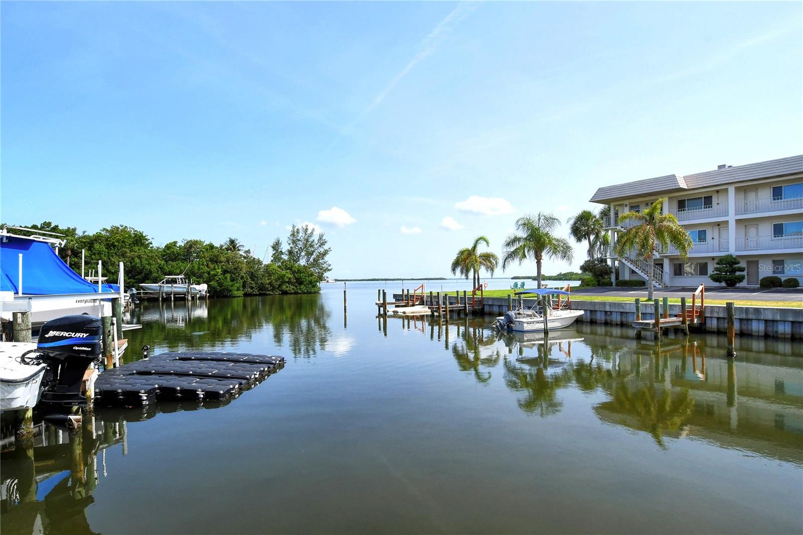 Image 21 of 38 For 3330 Gulf Of Mexico Drive 107d