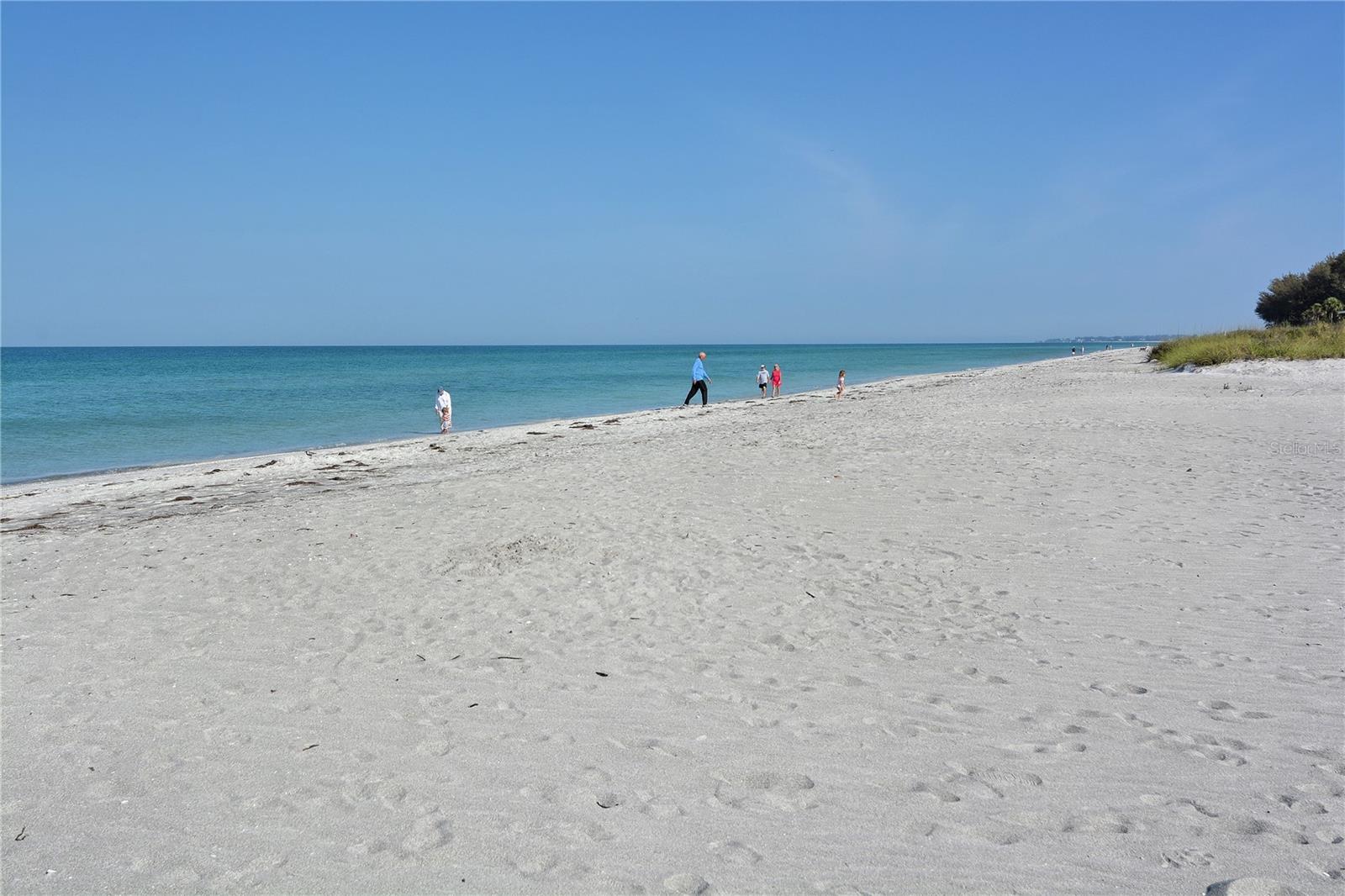 Image 23 of 38 For 3330 Gulf Of Mexico Drive 107d