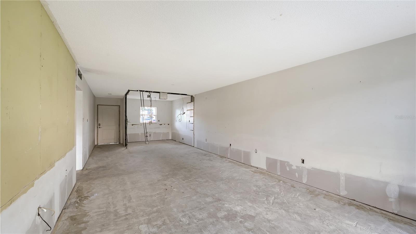 Image 5 of 38 For 3330 Gulf Of Mexico Drive 107d