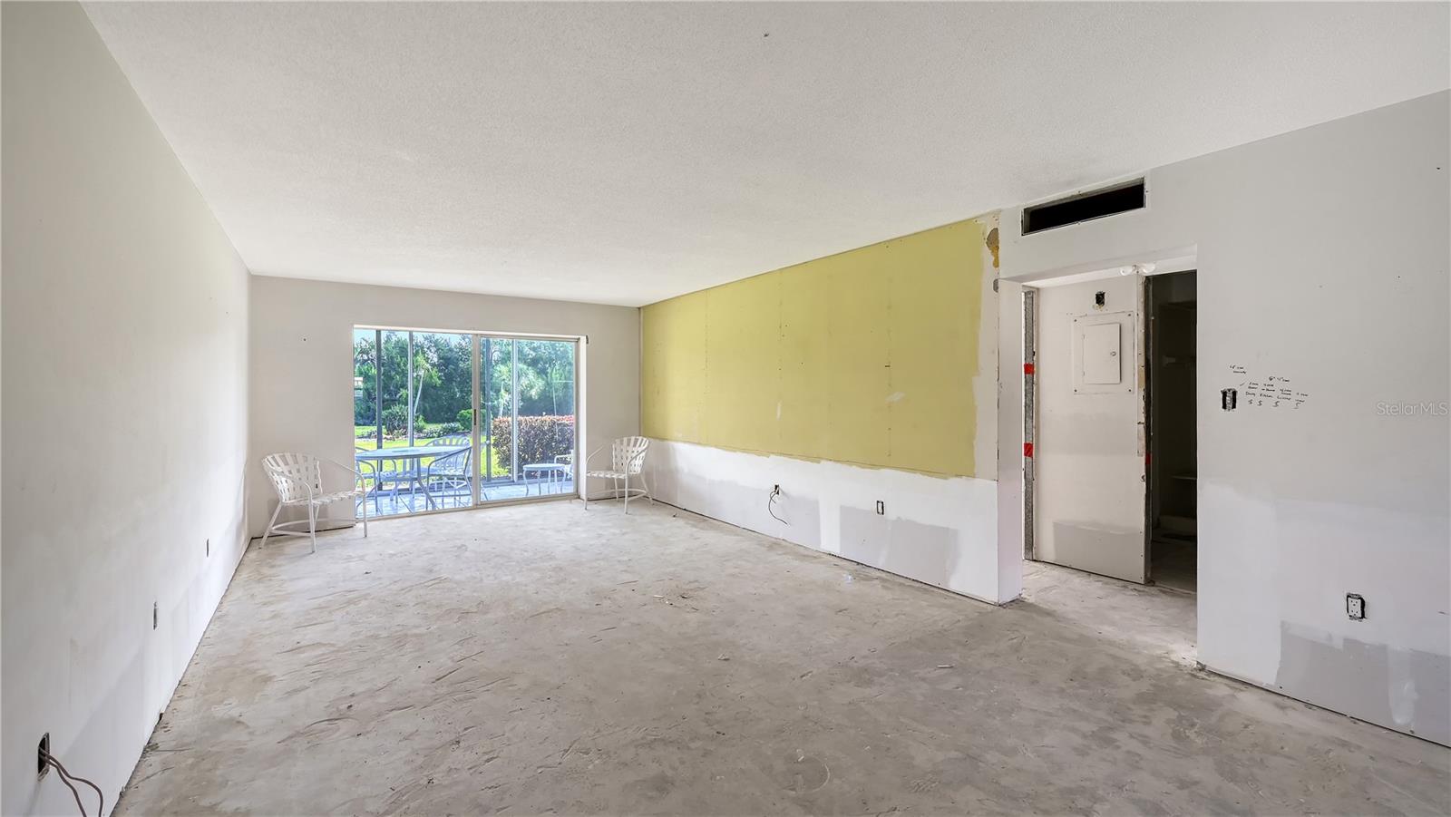 Image 6 of 38 For 3330 Gulf Of Mexico Drive 107d