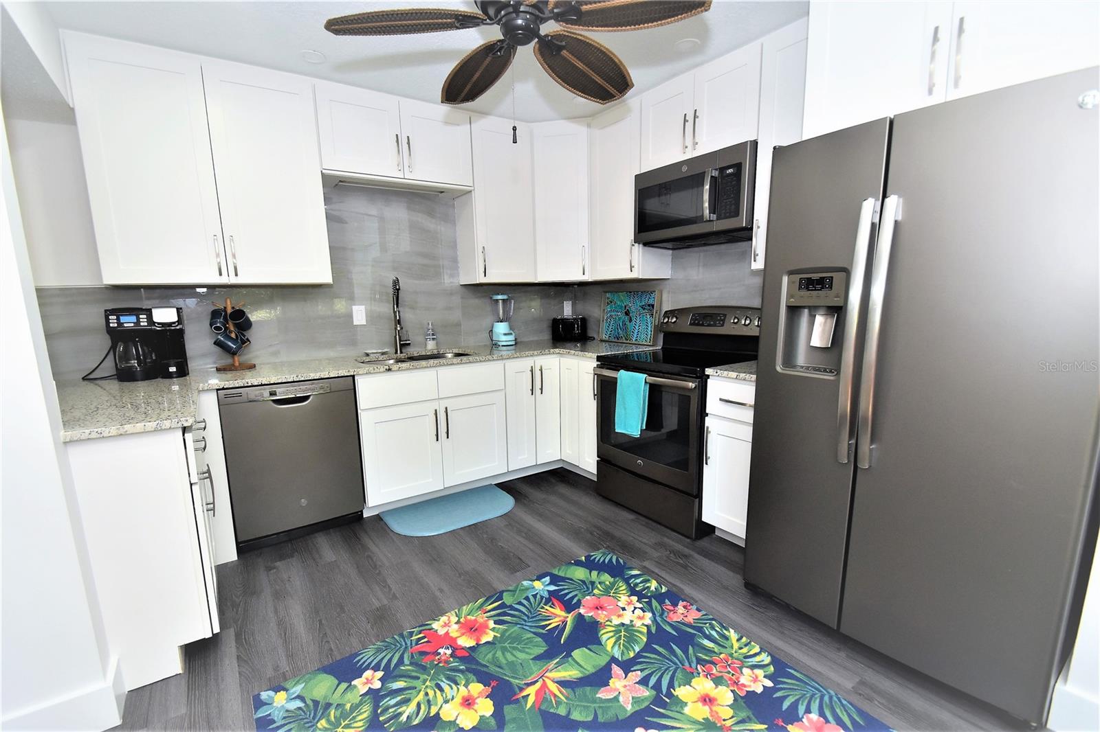 Image 4 of 44 For 1647 Brookhouse Court Br146