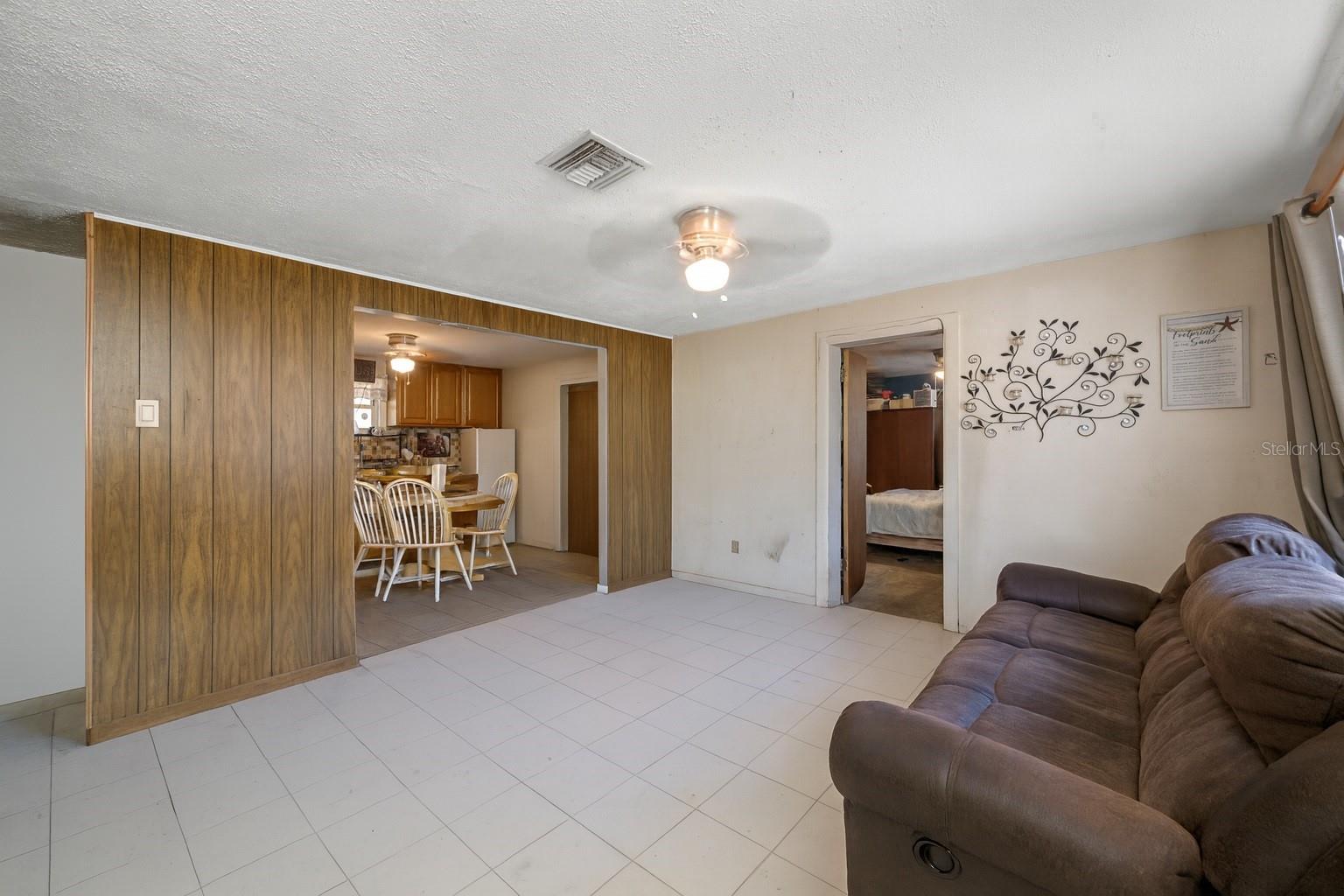 Image 11 of 47 For 1324 Milton Street