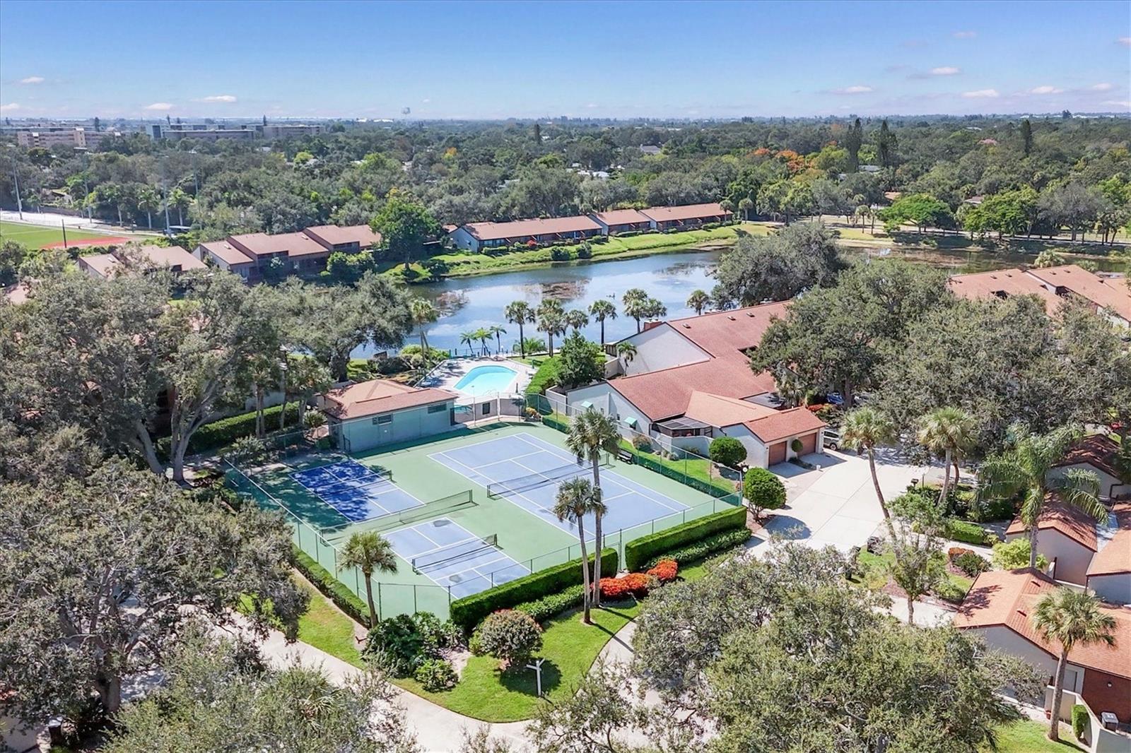 Image 26 of 28 For 4534 Park Lake Terrace N Na