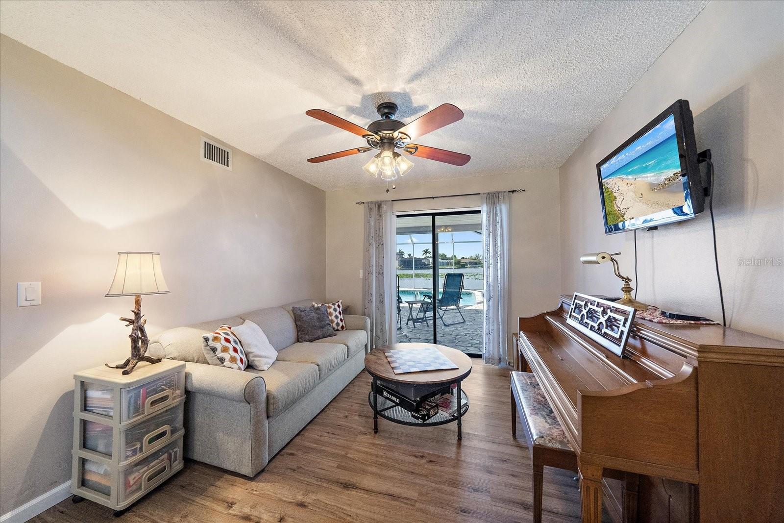 Image 18 of 39 For 1008 4th Place