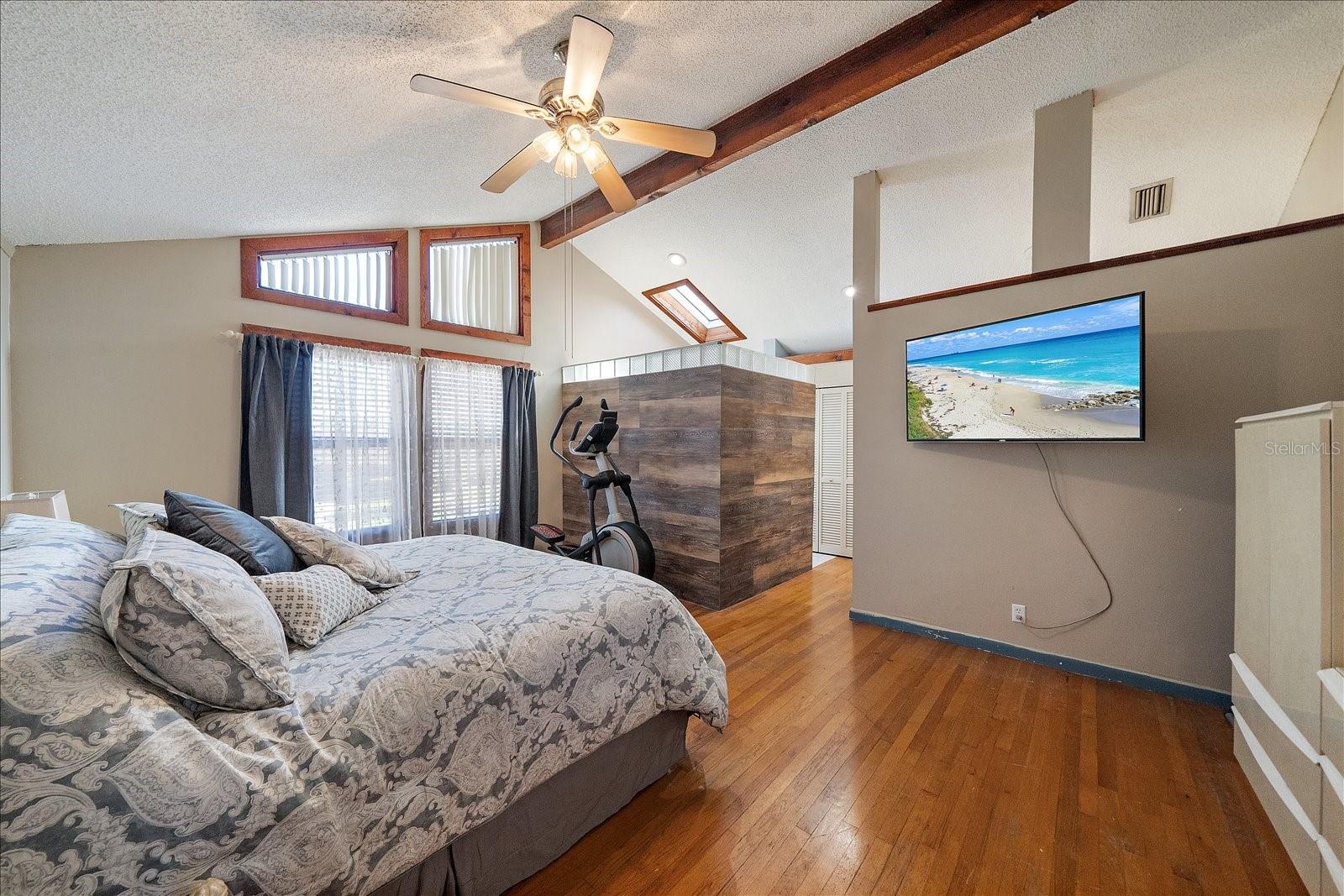 Image 6 of 39 For 1008 4th Place