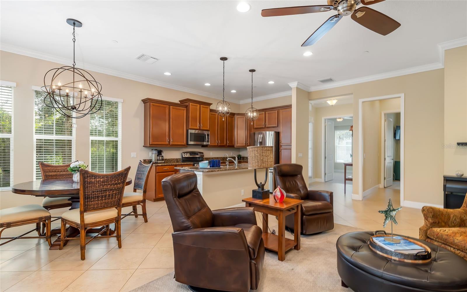 Image 13 of 50 For 339 Sapphire Lake Drive 101