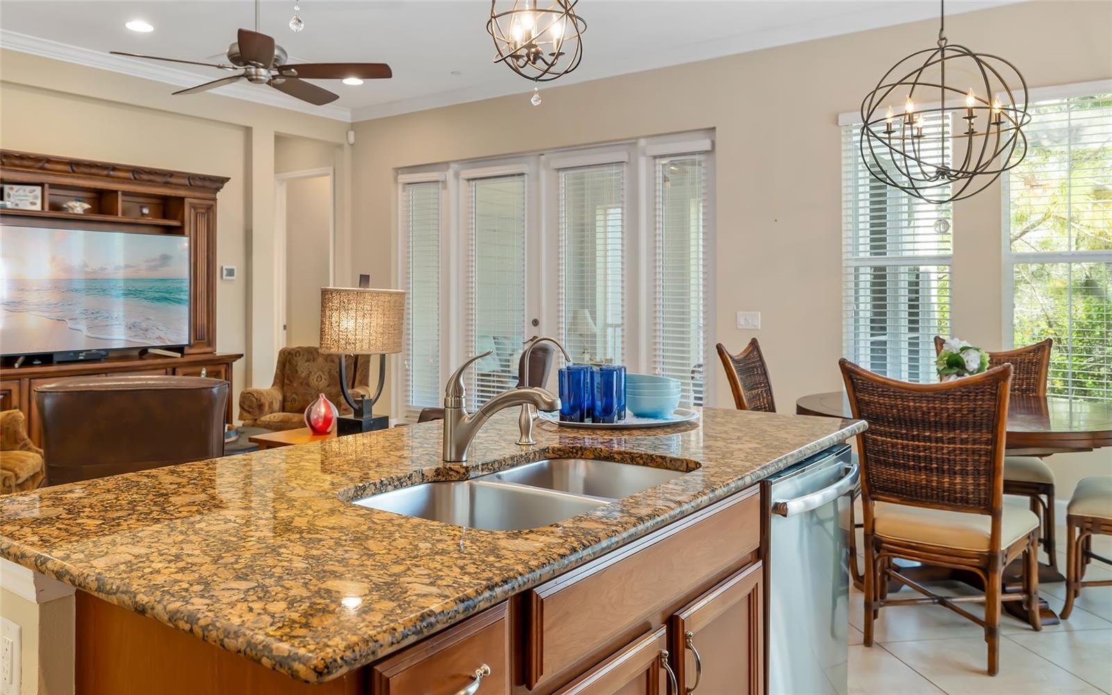 Image 16 of 50 For 339 Sapphire Lake Drive 101