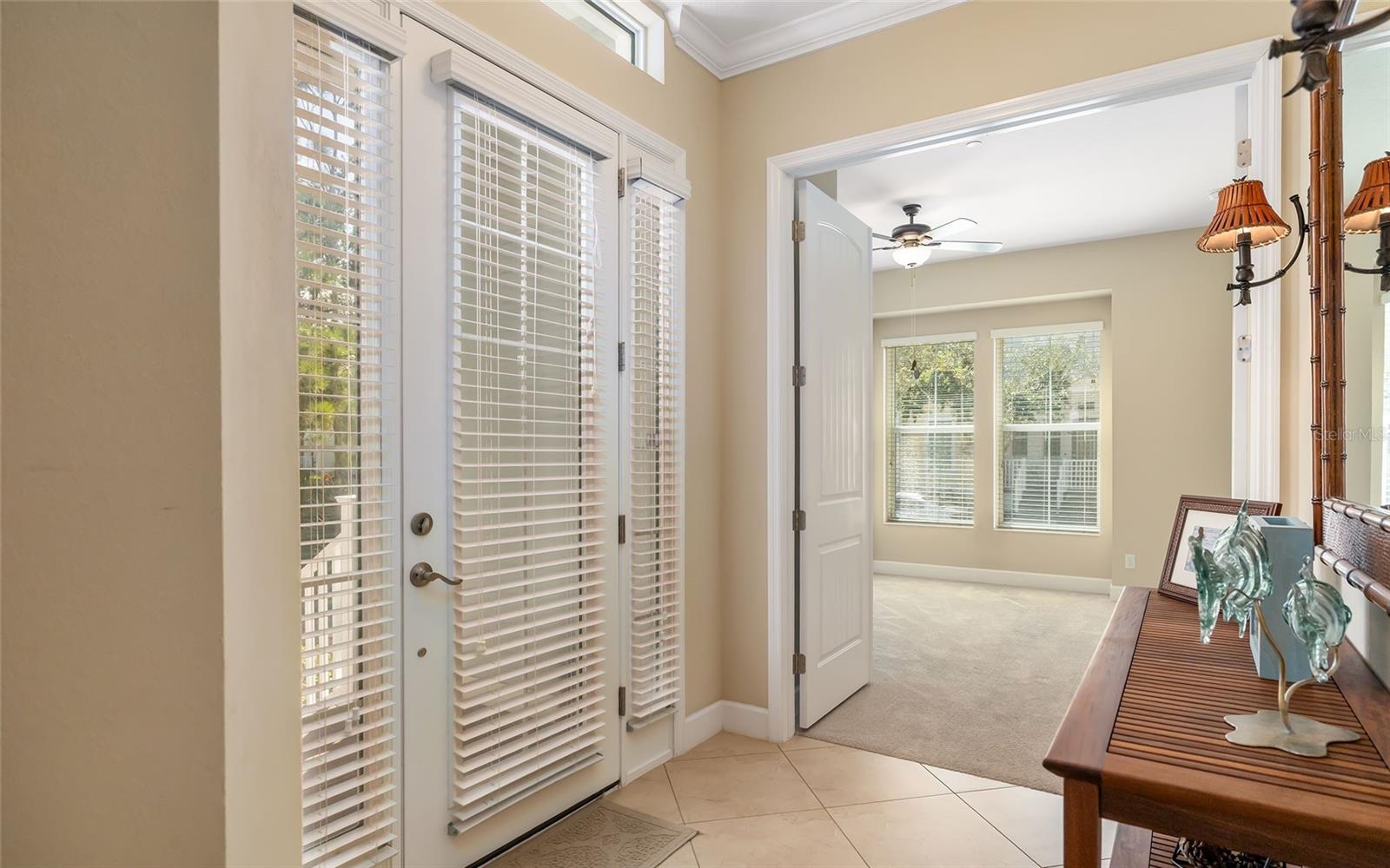 Image 7 of 50 For 339 Sapphire Lake Drive 101