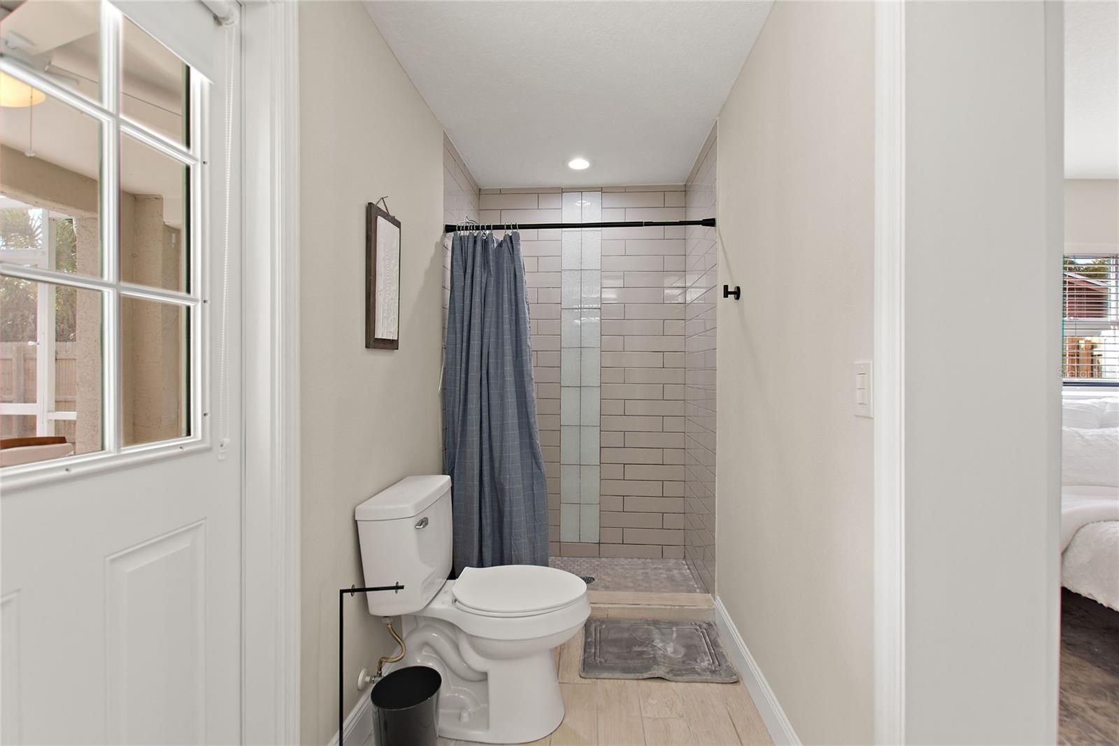 Image 21 of 43 For 3301 Woodmont Drive