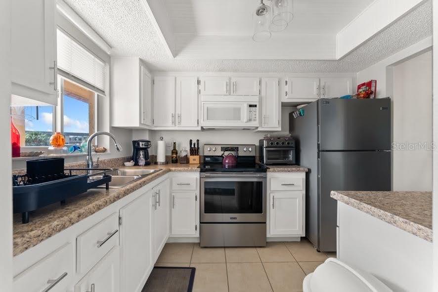 Image 16 of 28 For 3915 Lake Bayshore Drive Bldg F 306