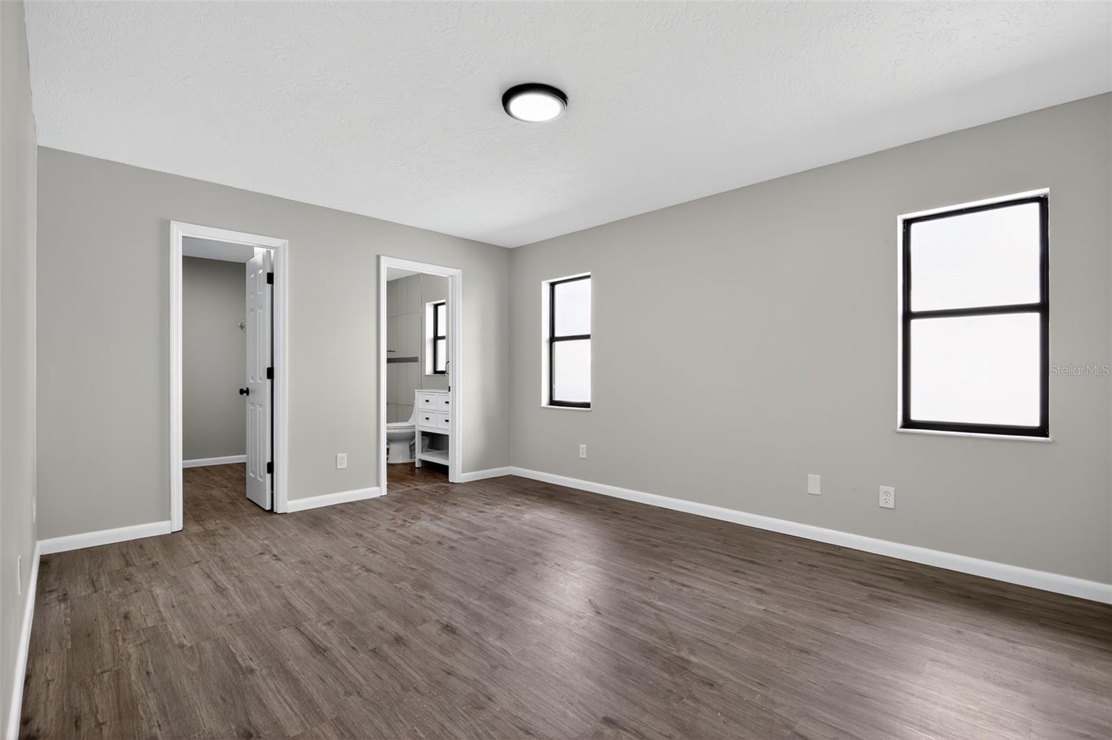 Image 12 of 27 For 1140 Woodcrest Avenue