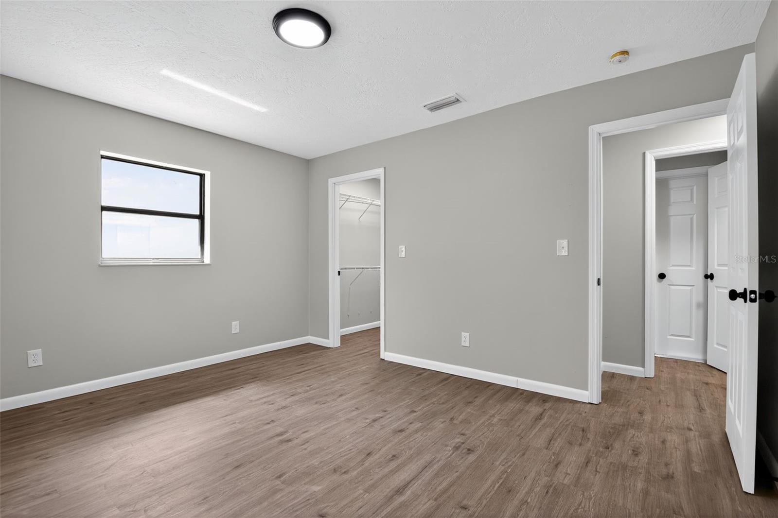 Image 14 of 27 For 1140 Woodcrest Avenue