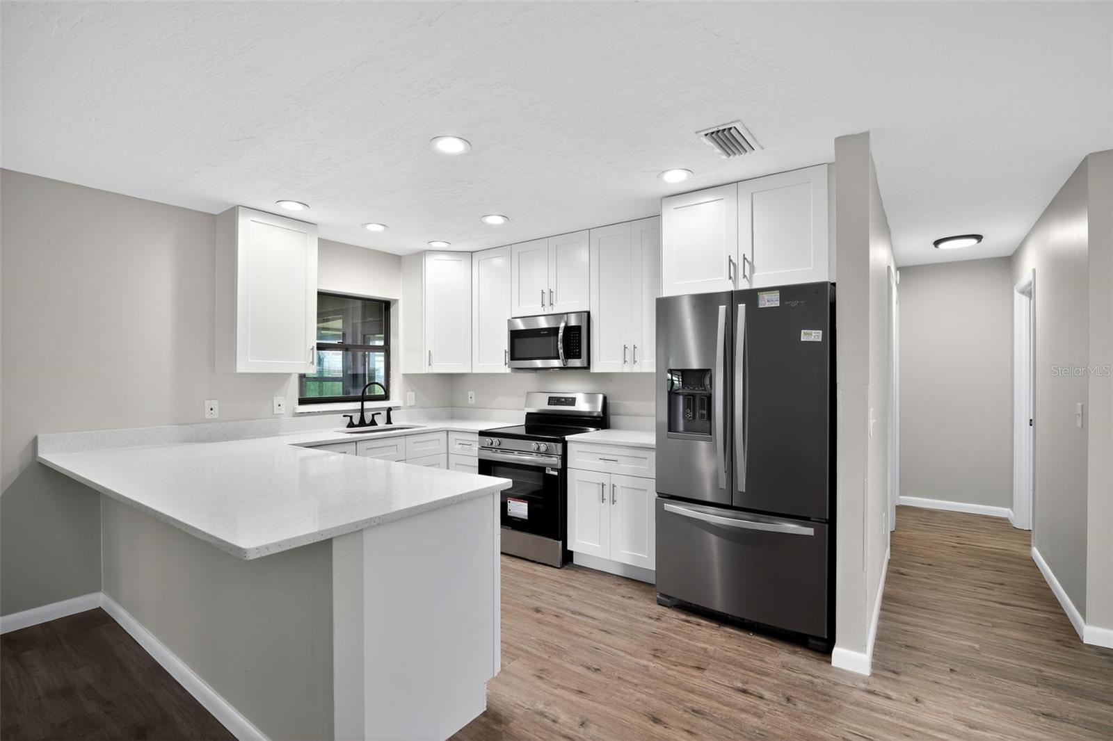 Image 2 of 27 For 1140 Woodcrest Avenue
