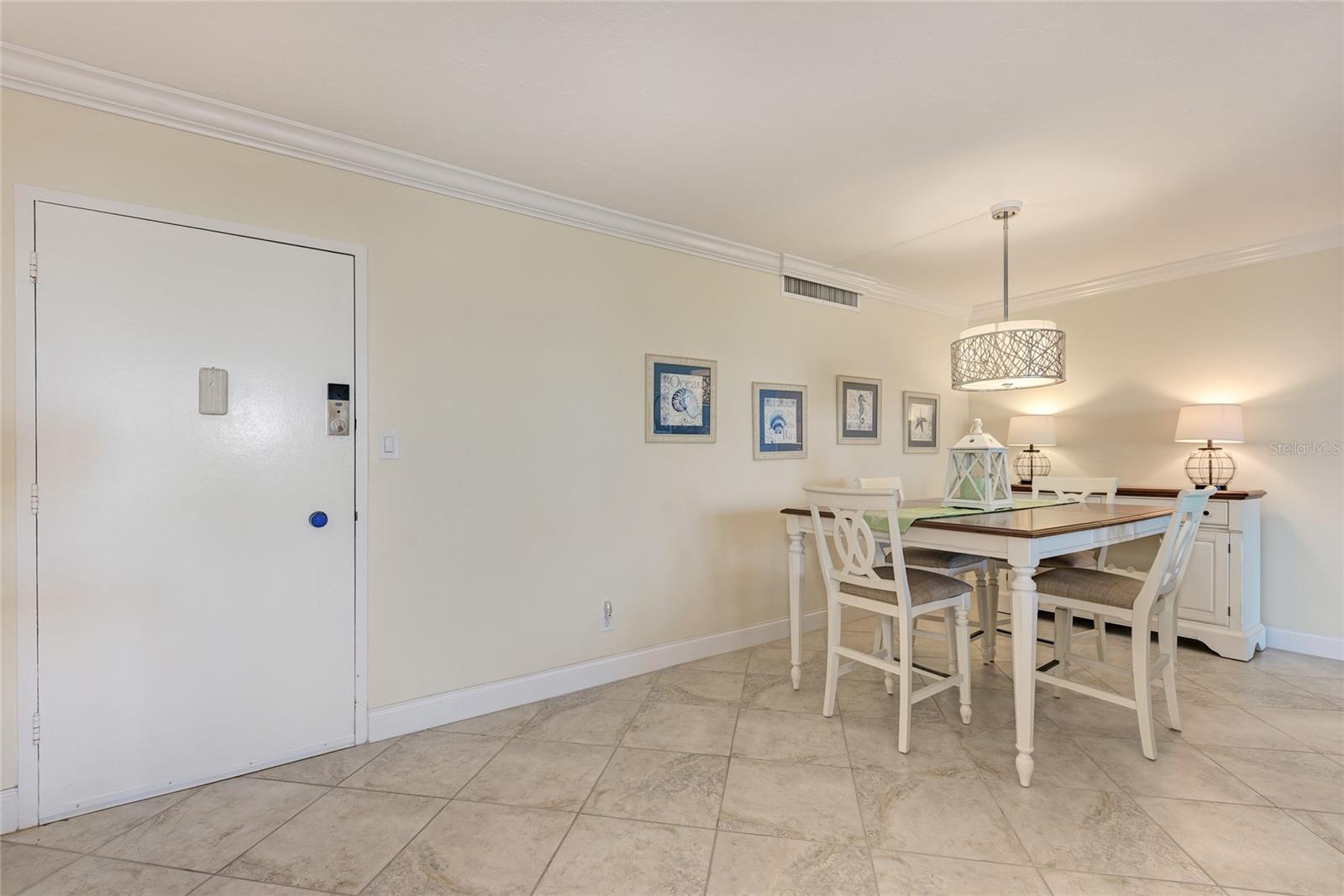 Image 9 of 75 For 4822 Ocean Boulevard 2a