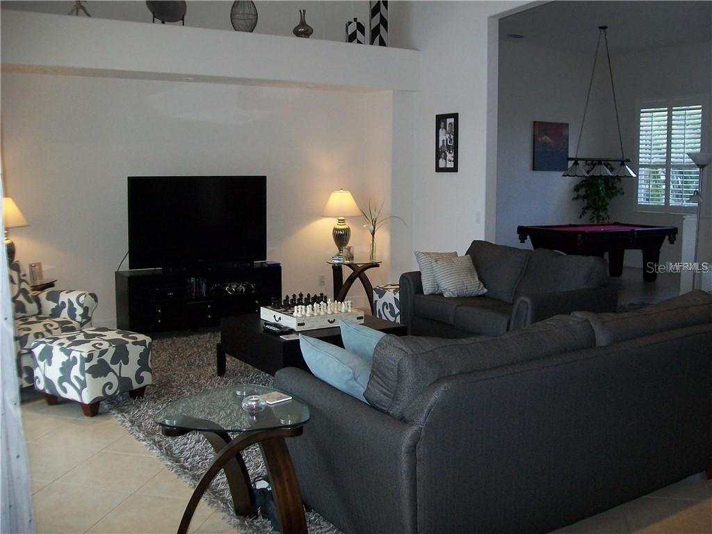 Image 10 of 54 For 2933 Seasons Boulevard