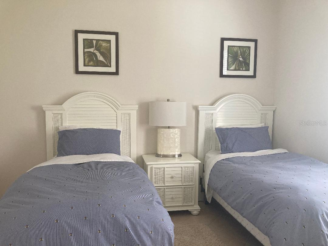 Image 29 of 54 For 2933 Seasons Boulevard