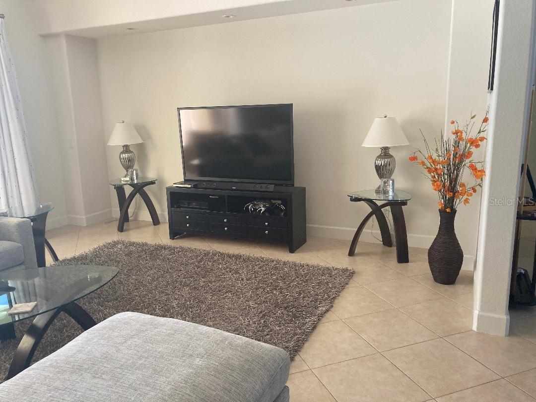 Image 35 of 54 For 2933 Seasons Boulevard