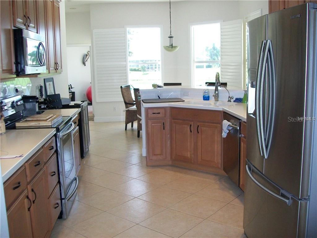 Image 7 of 54 For 2933 Seasons Boulevard