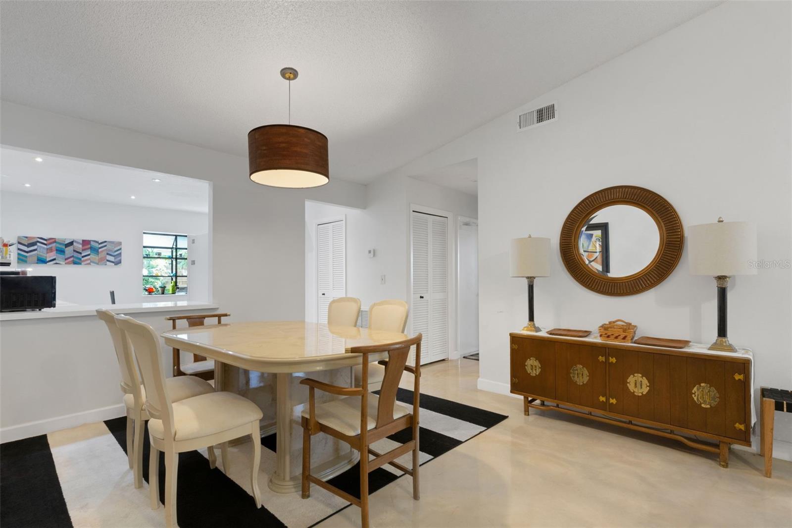 Image 7 of 34 For 4620 Guava Court