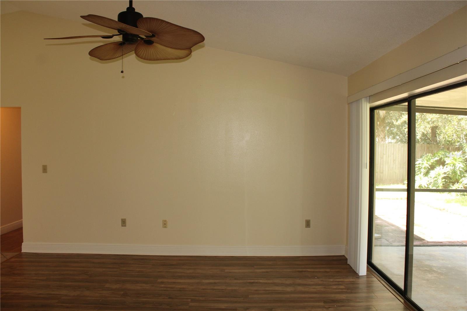 Image 5 of 24 For 3703 75th Terrace E