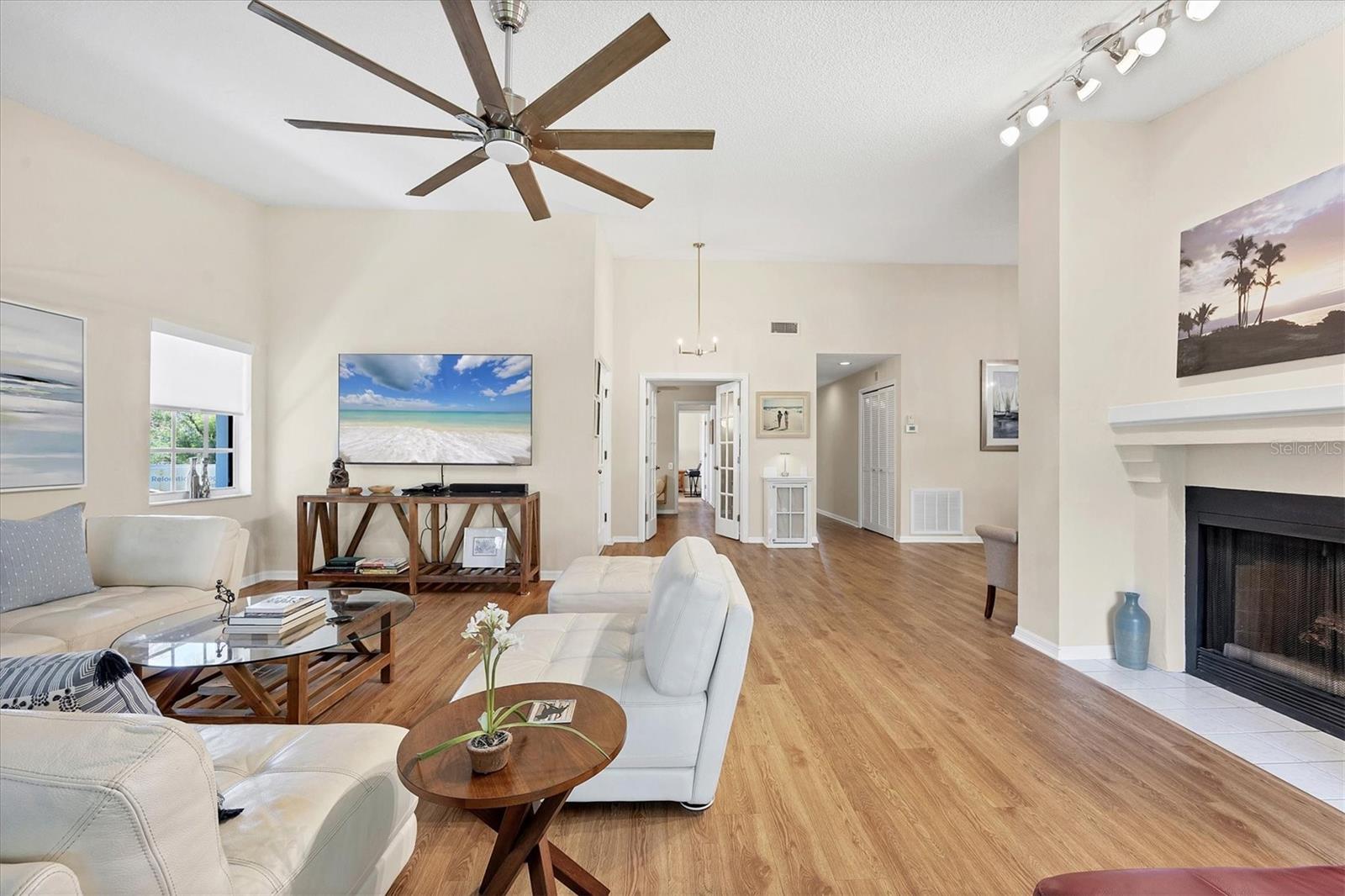 Image 10 of 98 For 7768 Fairway Woods Drive