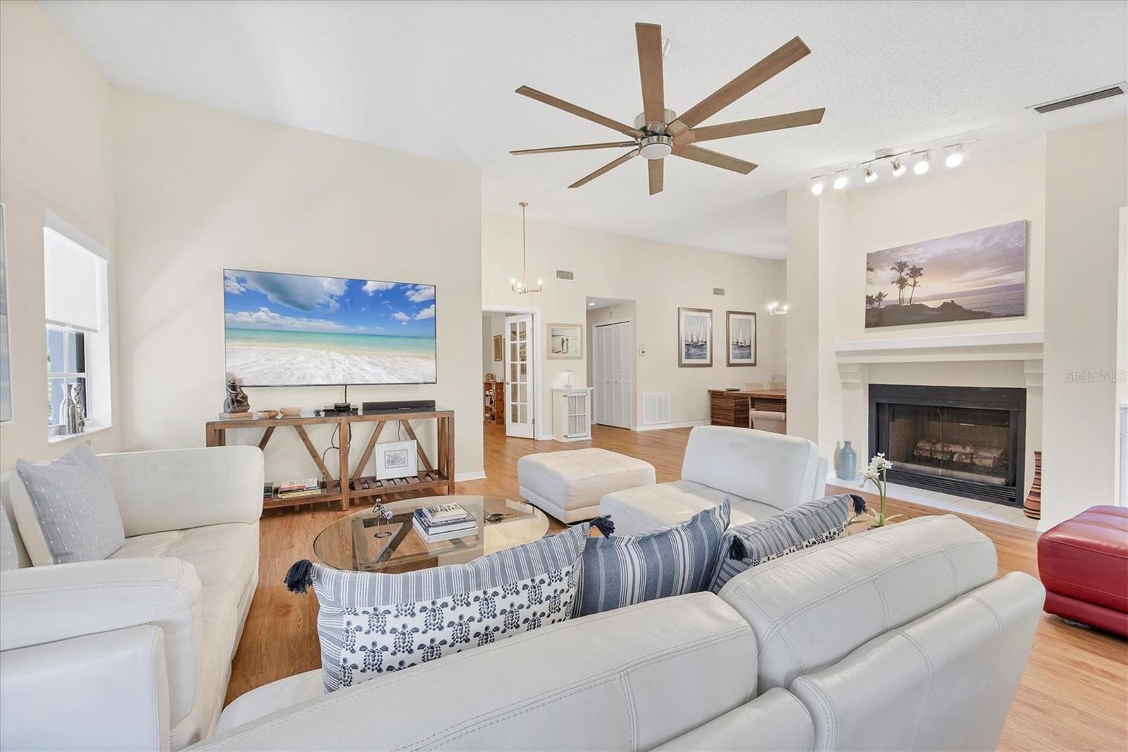 Image 11 of 98 For 7768 Fairway Woods Drive