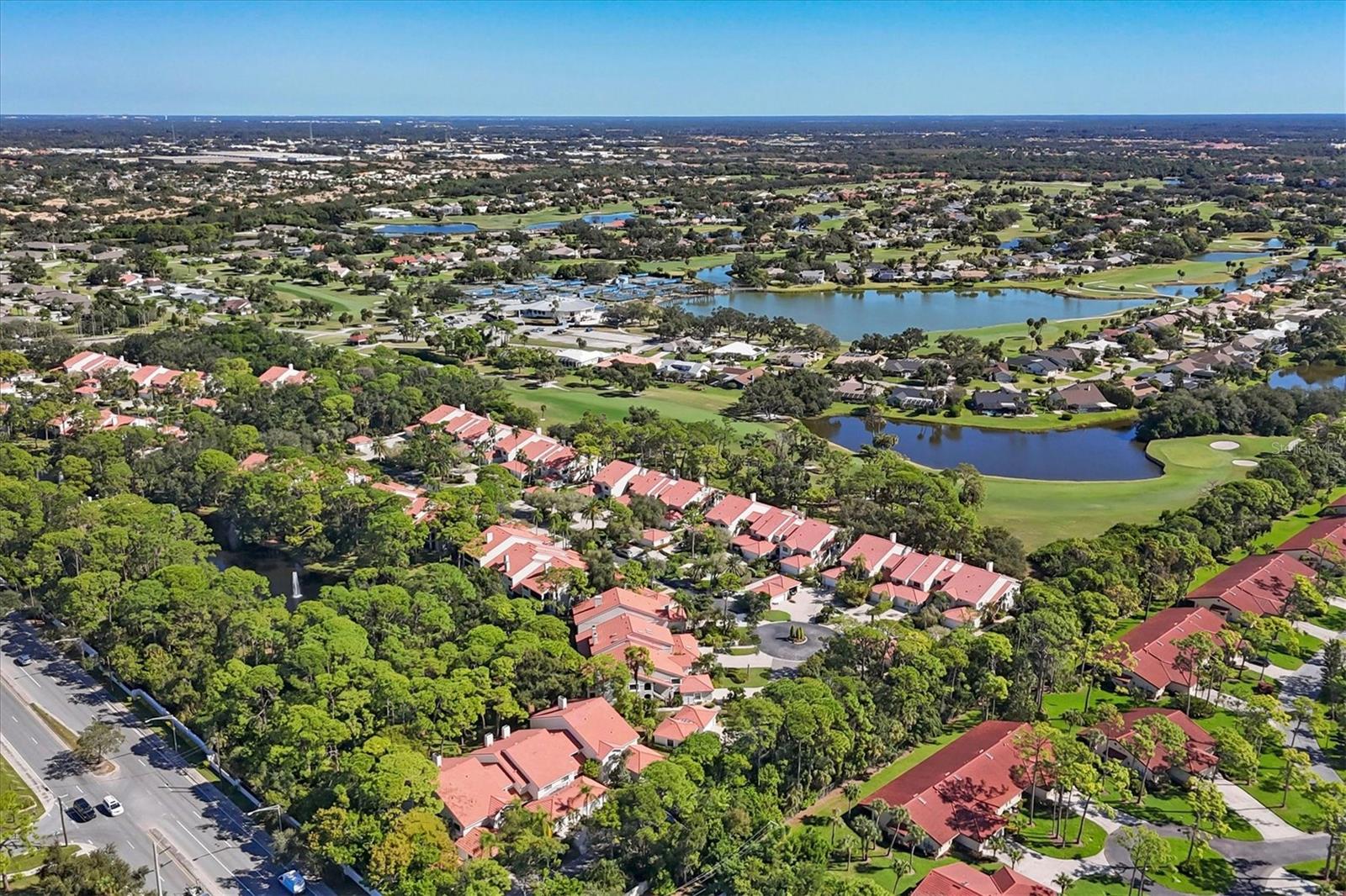 Image 49 of 98 For 7768 Fairway Woods Drive