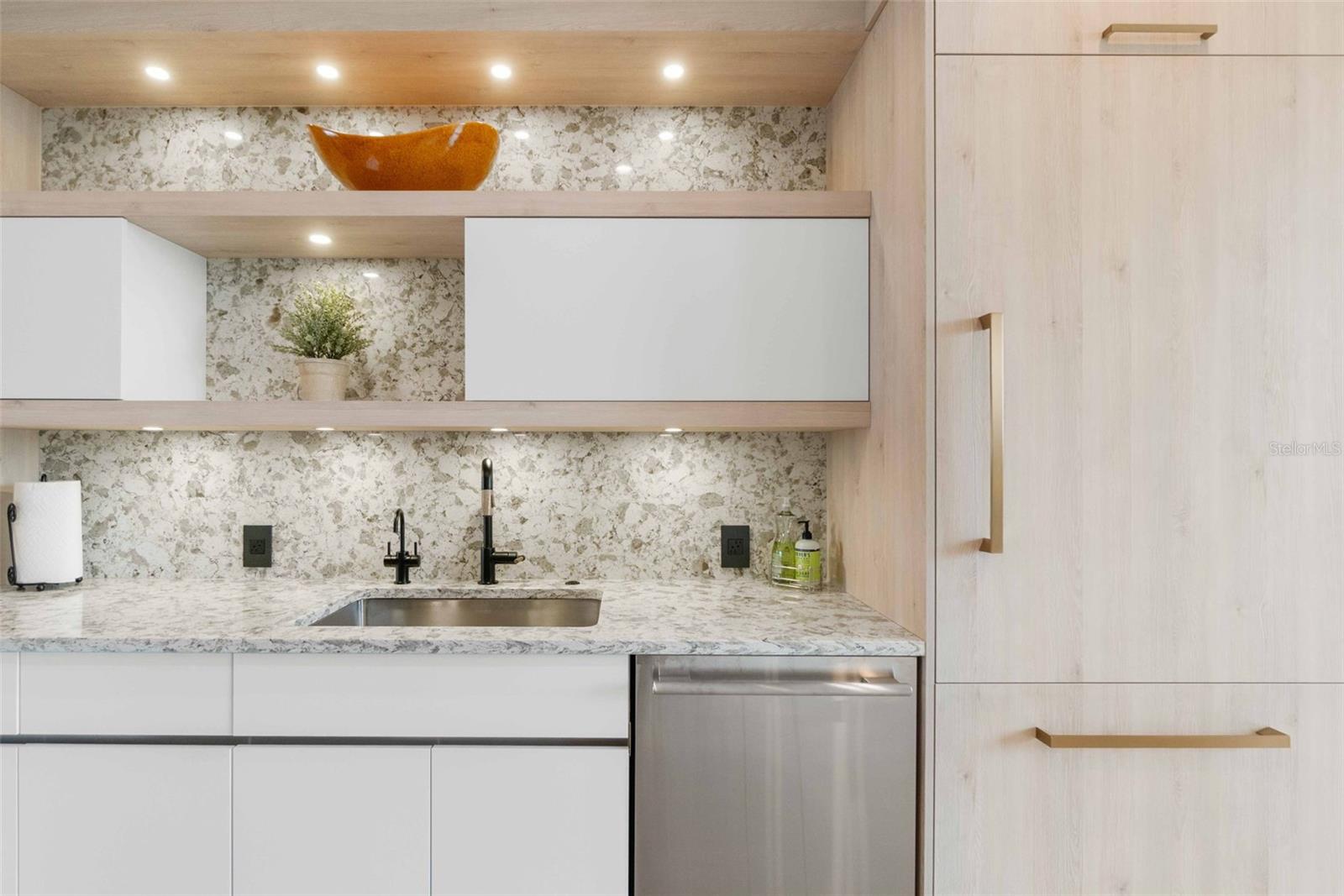 Image 27 of 70 For 3030 Grand Bay Boulevard 324