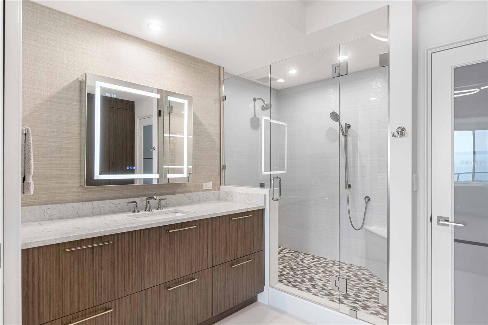 Image 42 of 70 For 3030 Grand Bay Boulevard 324