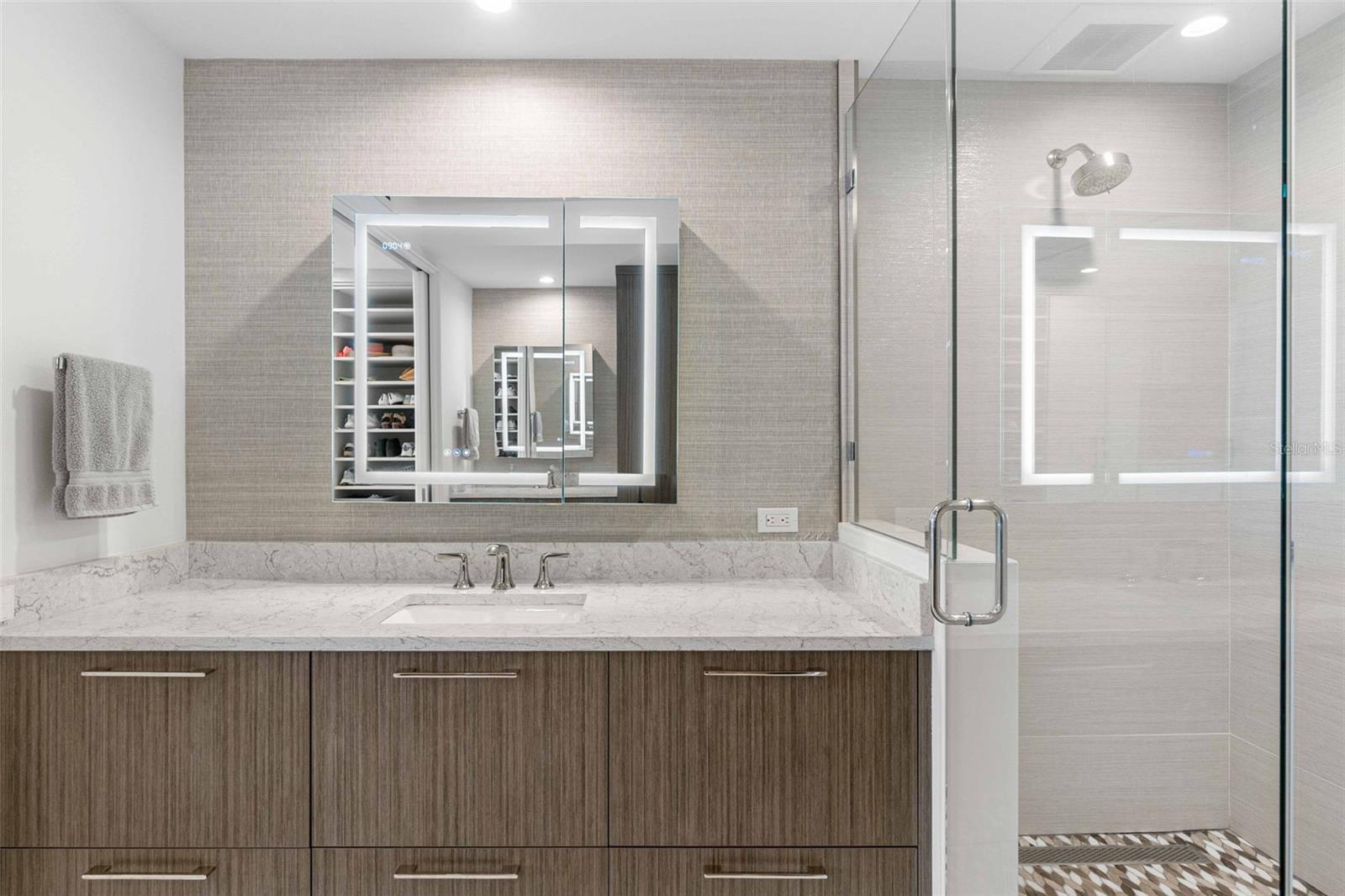 Image 43 of 70 For 3030 Grand Bay Boulevard 324