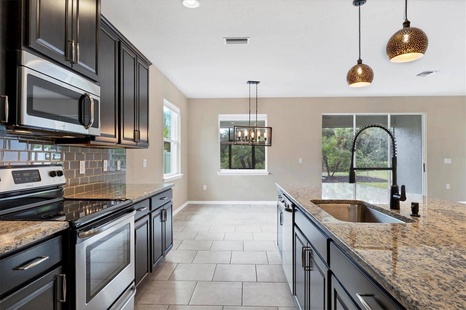 Image 14 of 54 For 7829 Birdie Bend Way