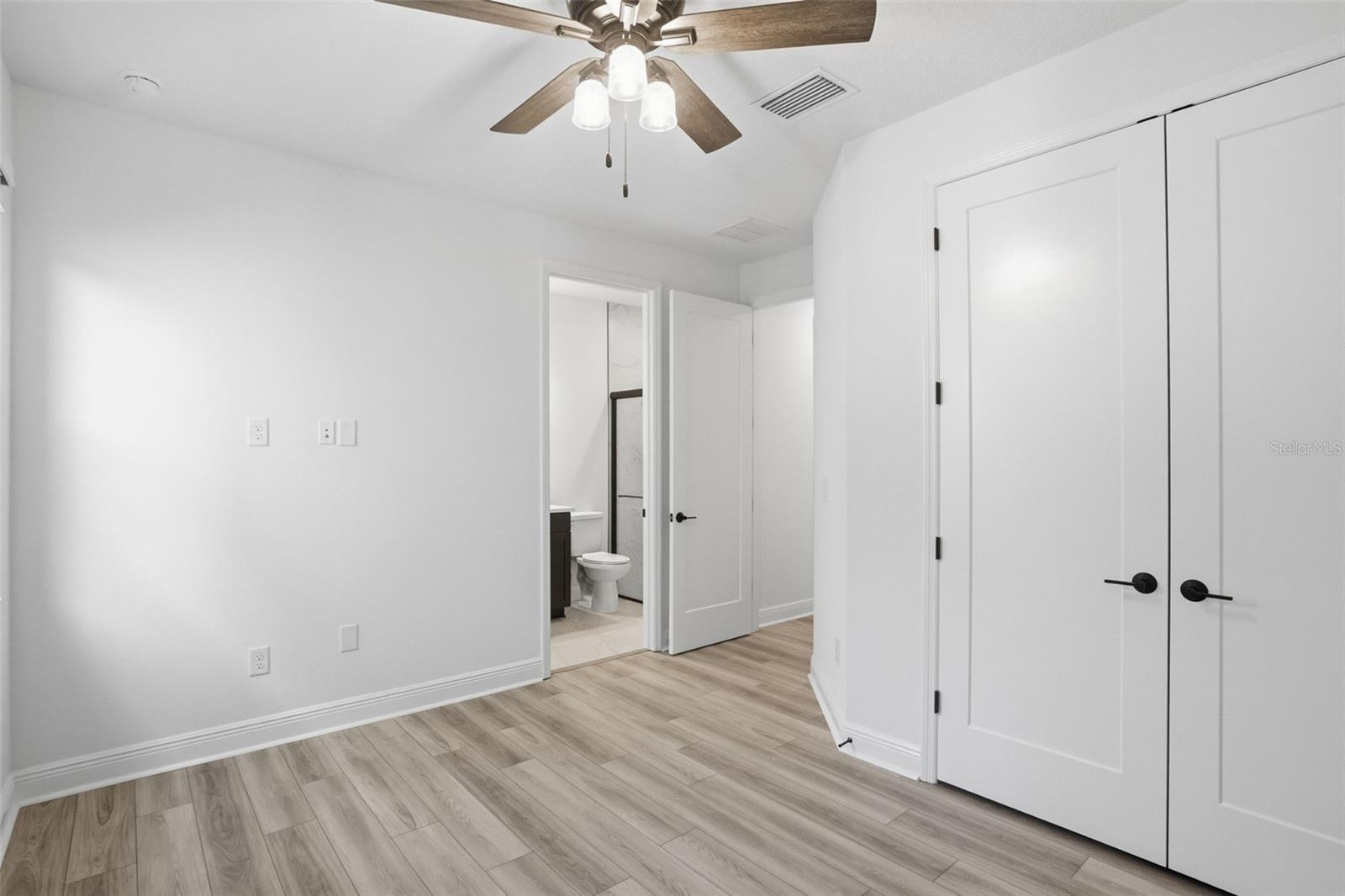 Image 21 of 61 For 17333 Savory Mist Circle