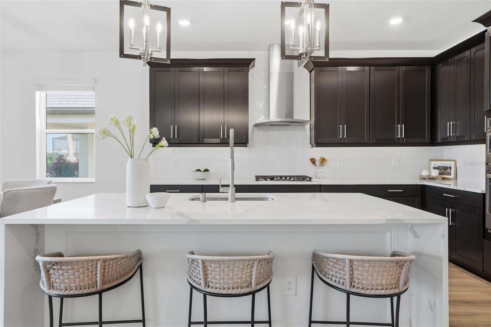 Image 23 of 61 For 17333 Savory Mist Circle