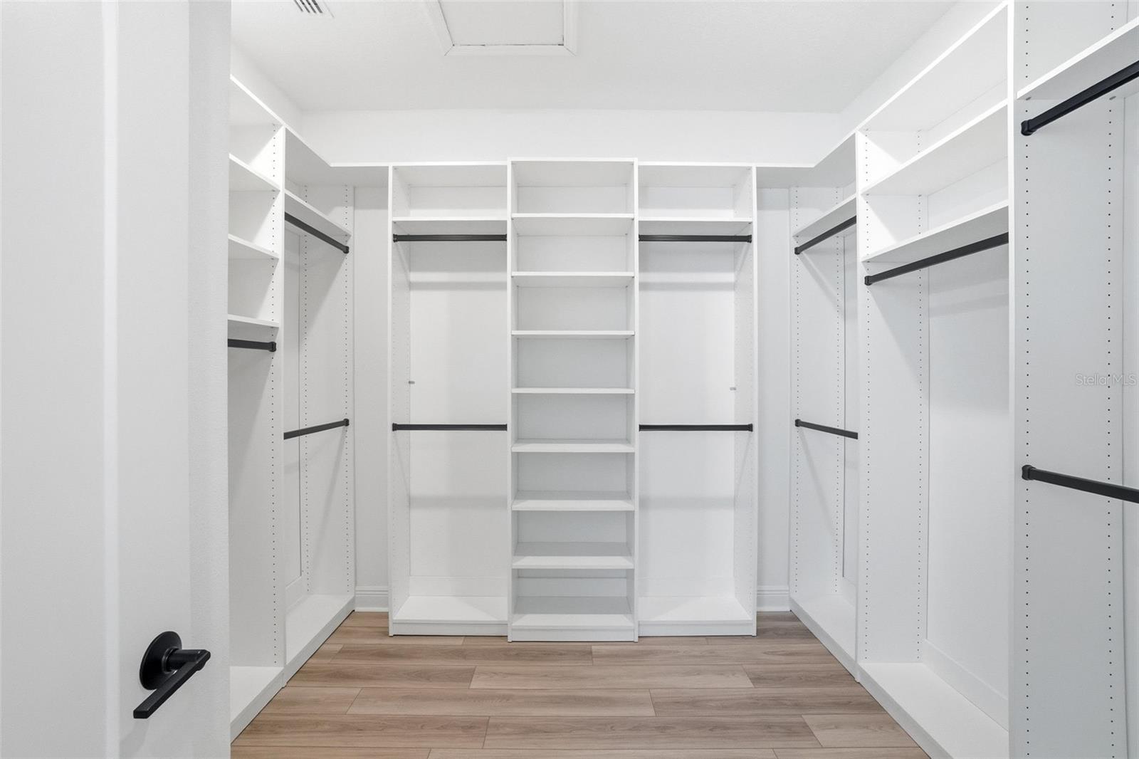 Image 36 of 61 For 17333 Savory Mist Circle