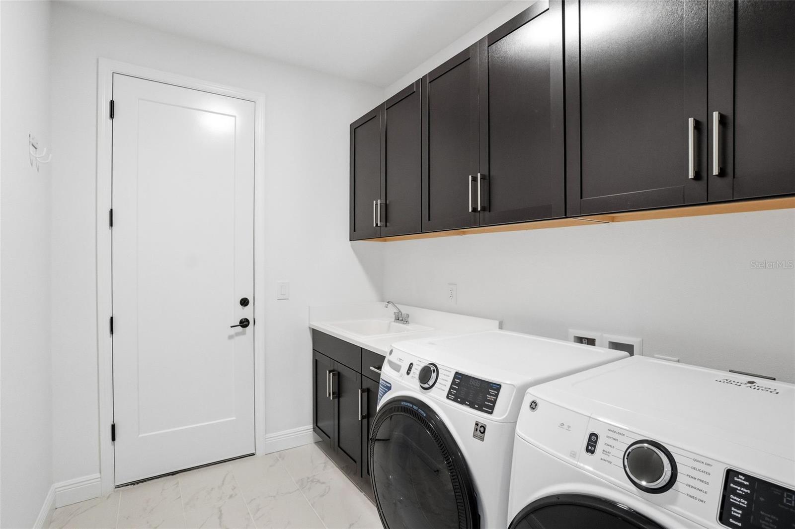 Image 37 of 61 For 17333 Savory Mist Circle