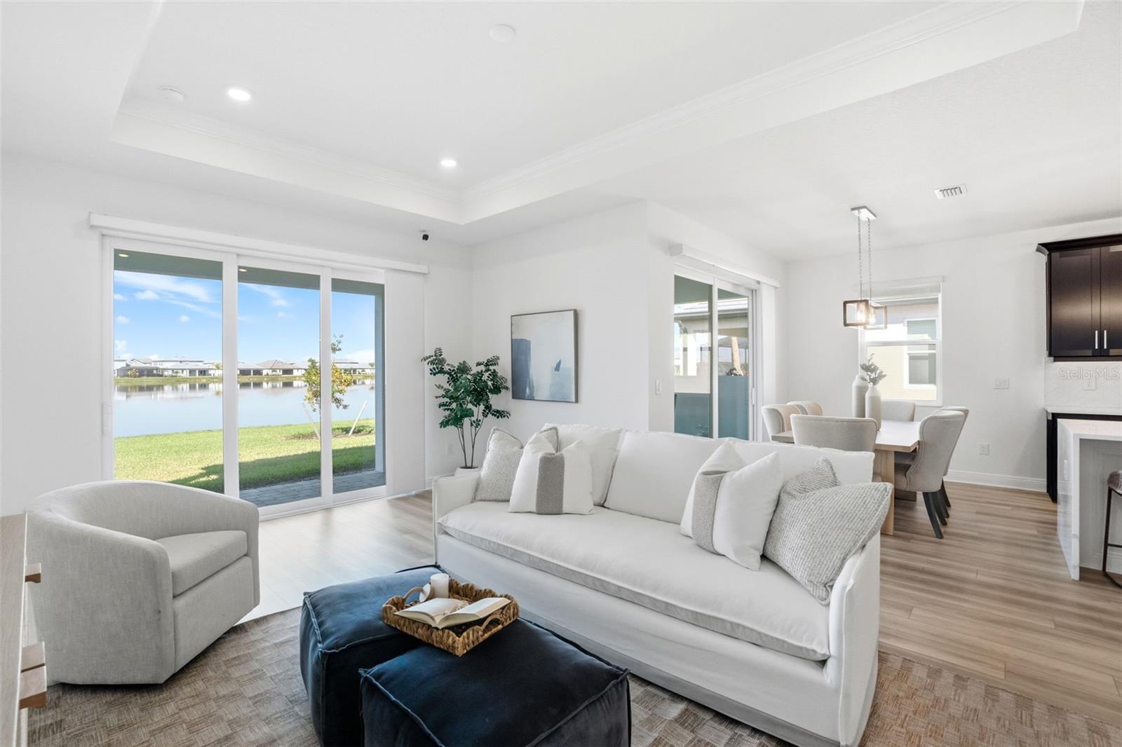 Image 5 of 61 For 17333 Savory Mist Circle