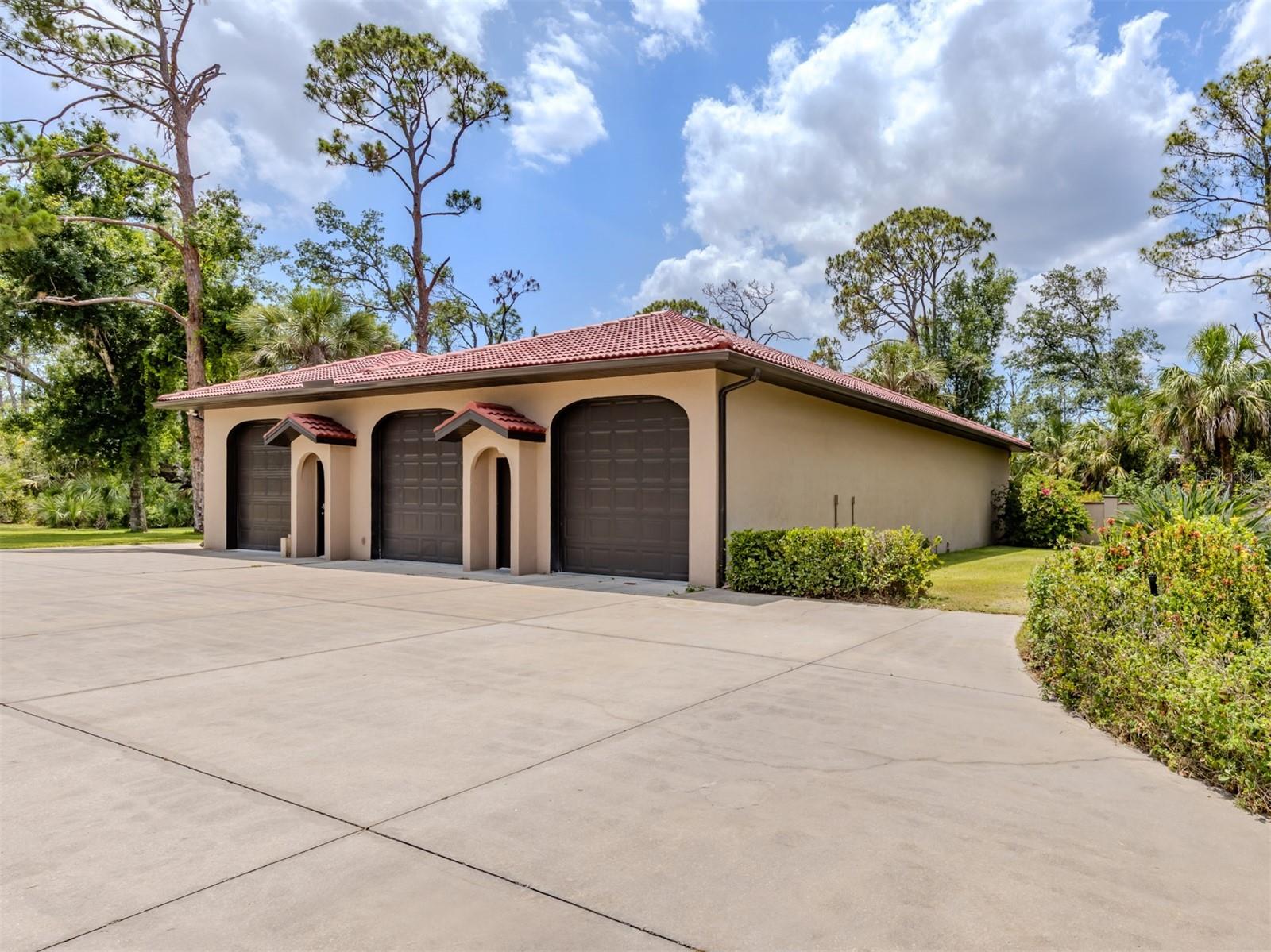 Image 10 of 76 For 1401 Pelican Lane