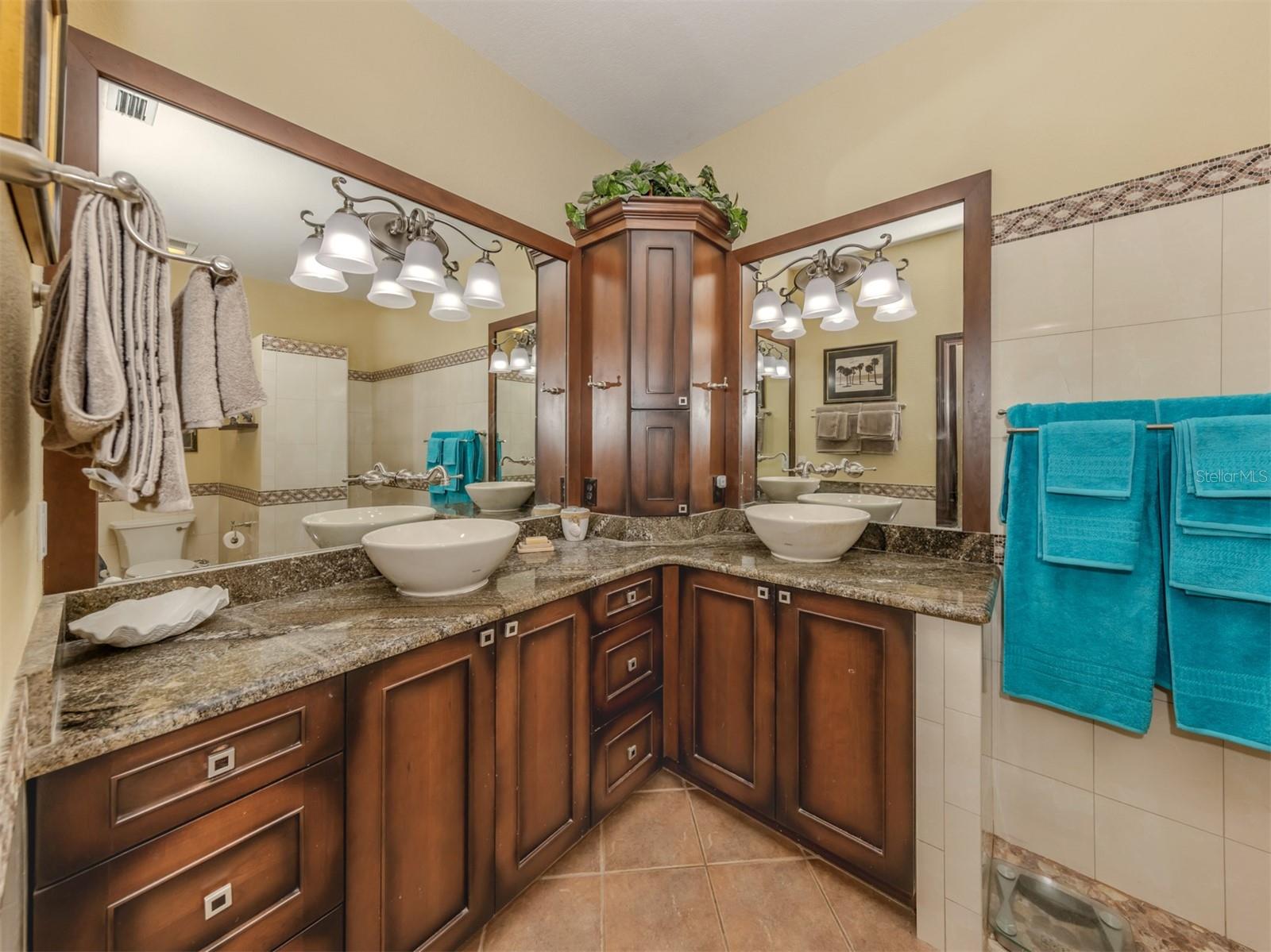 Image 39 of 76 For 1401 Pelican Lane