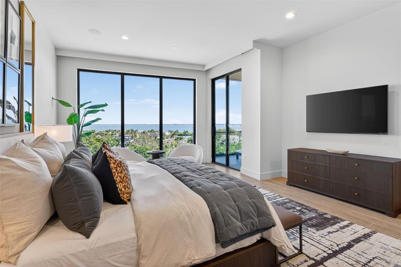 Image 15 of 48 For 1591 Gulf Of Mexico Drive 617