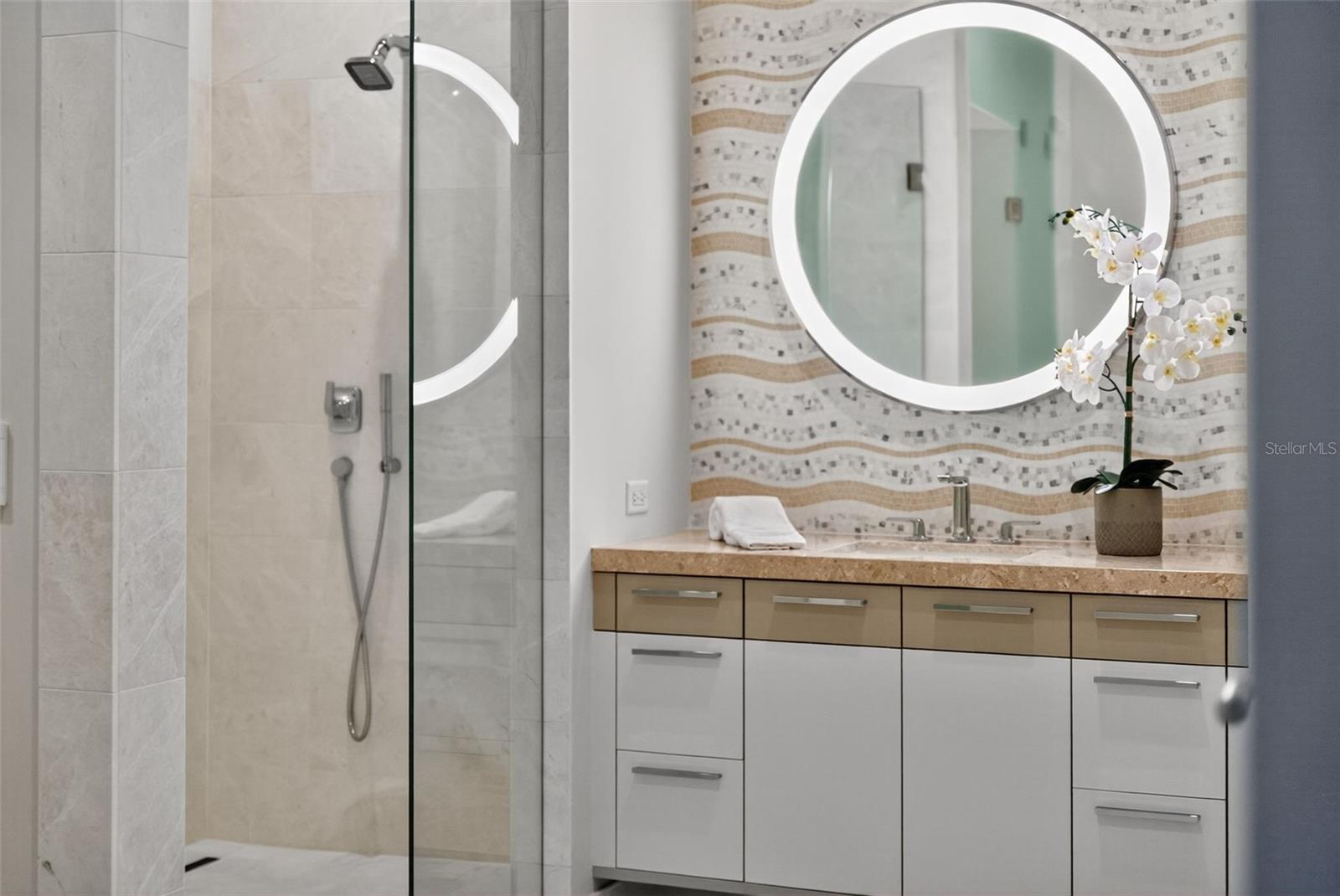 Image 20 of 48 For 1591 Gulf Of Mexico Drive 617