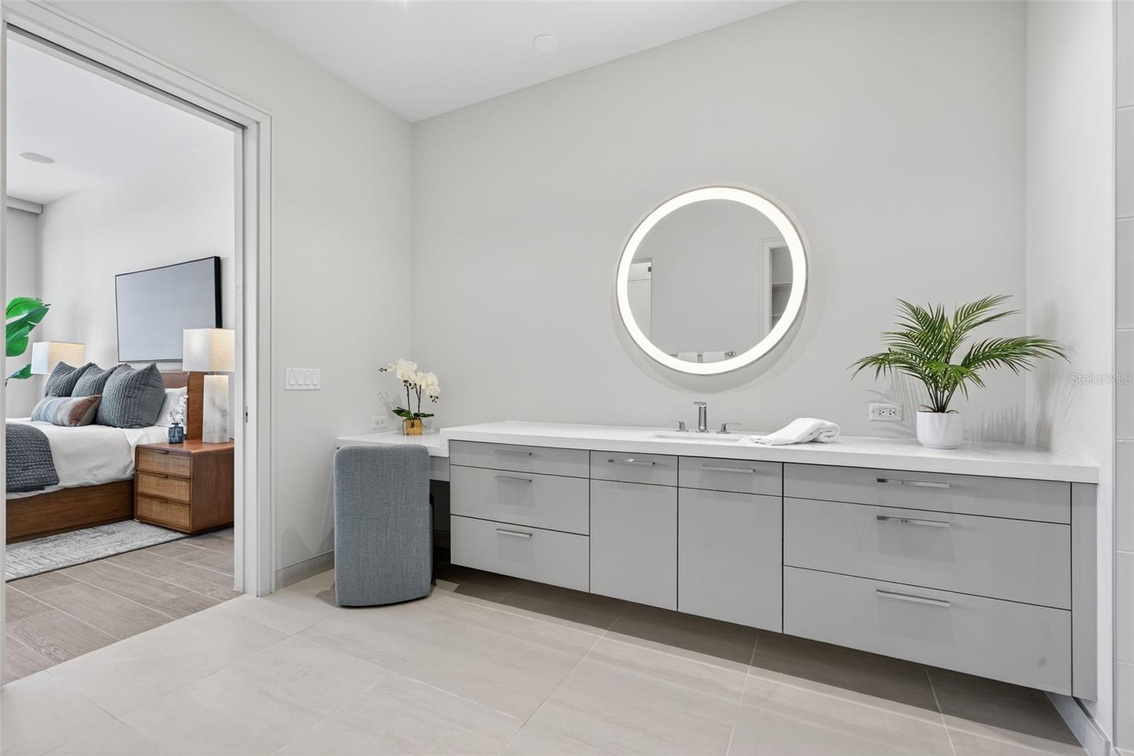 Image 23 of 48 For 1591 Gulf Of Mexico Drive 617