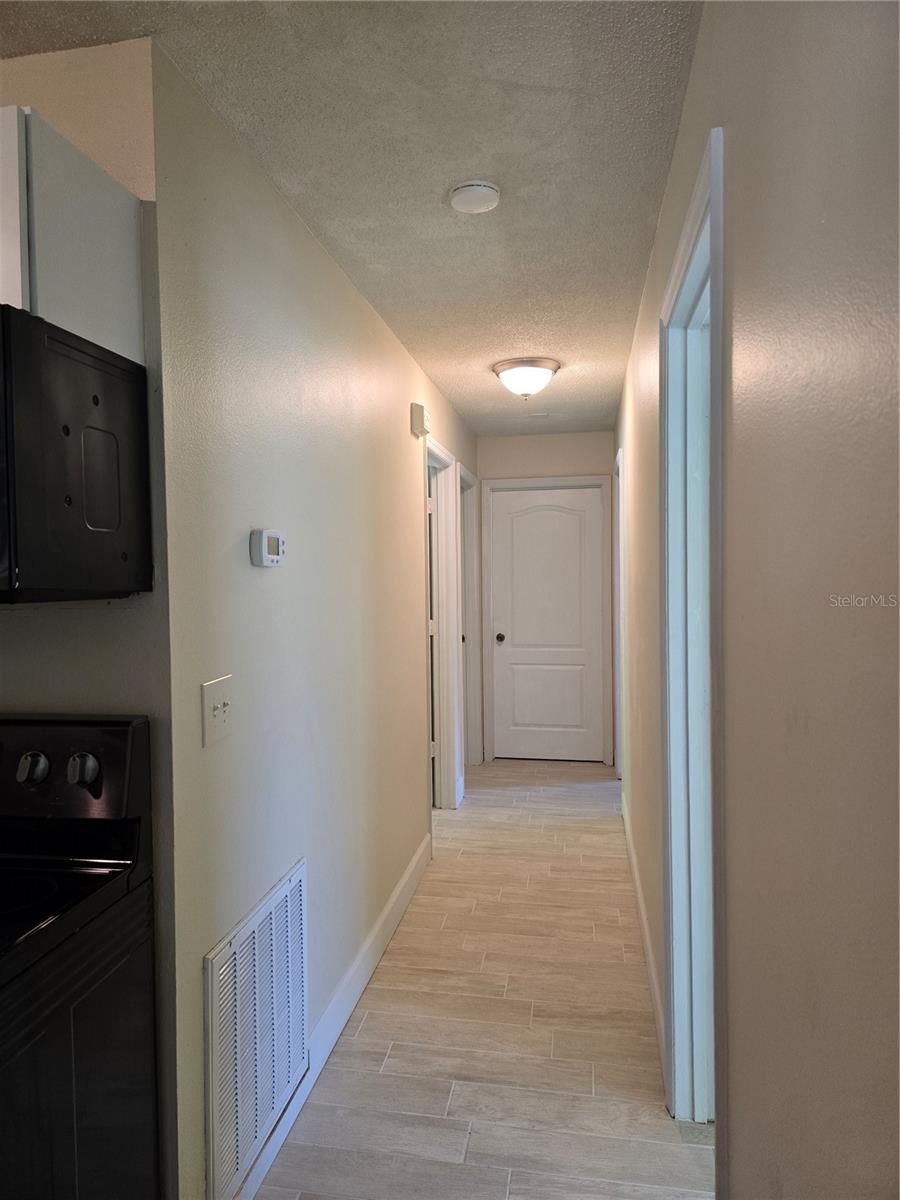 Image 4 of 14 For 1215 6th Street W