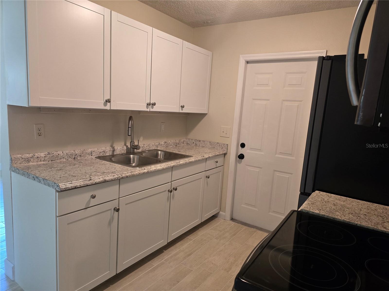 Image 5 of 14 For 1215 6th Street W