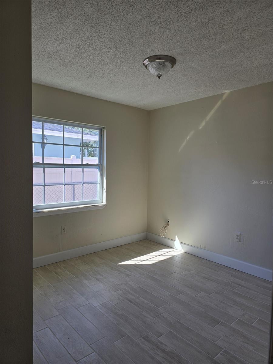 Image 8 of 14 For 1215 6th Street W