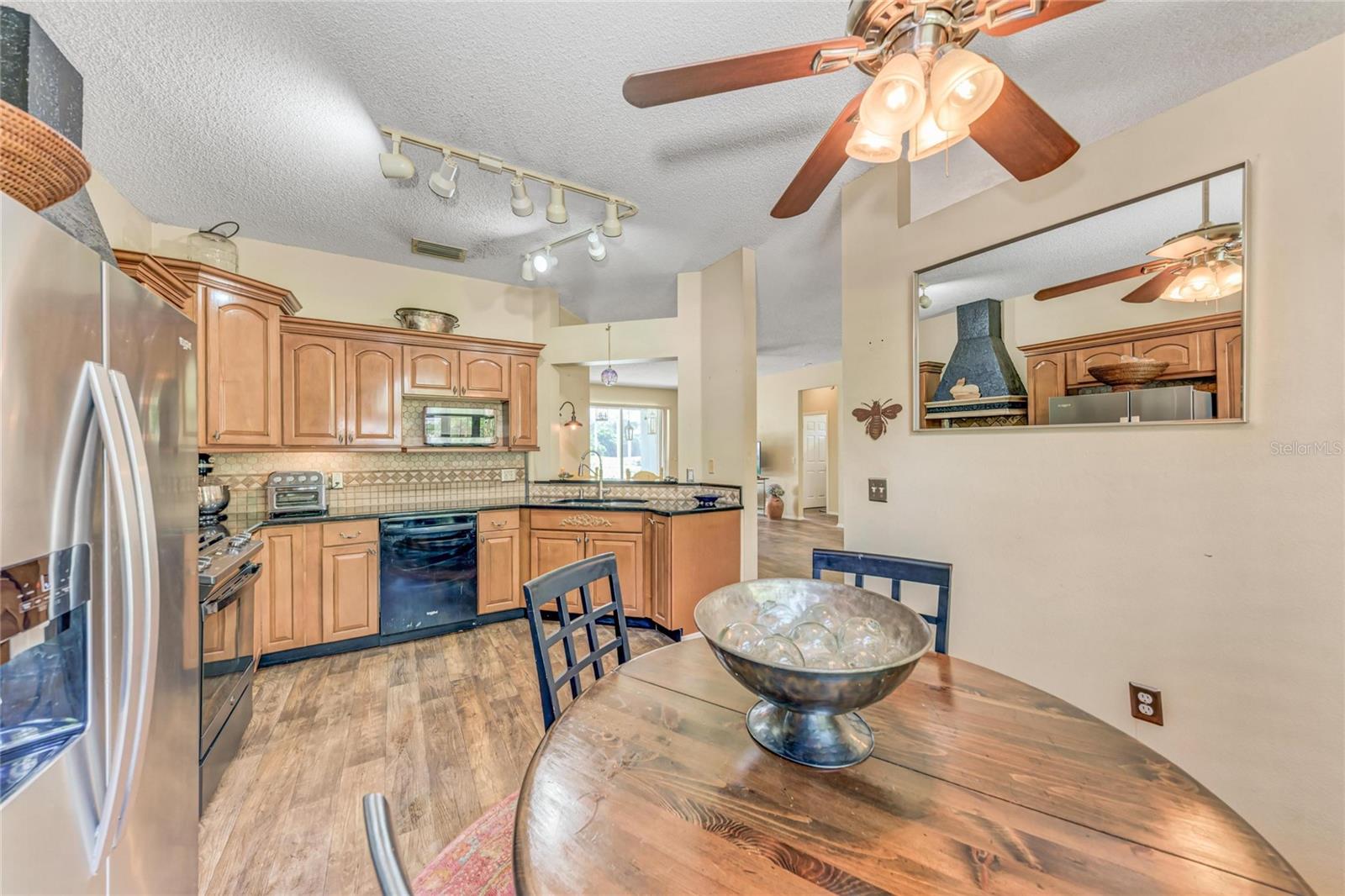 Image 19 of 42 For 920 Springwood Circle