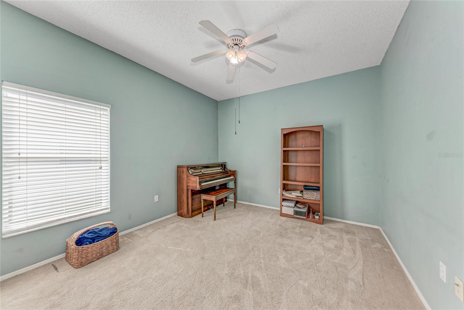 Image 28 of 42 For 920 Springwood Circle