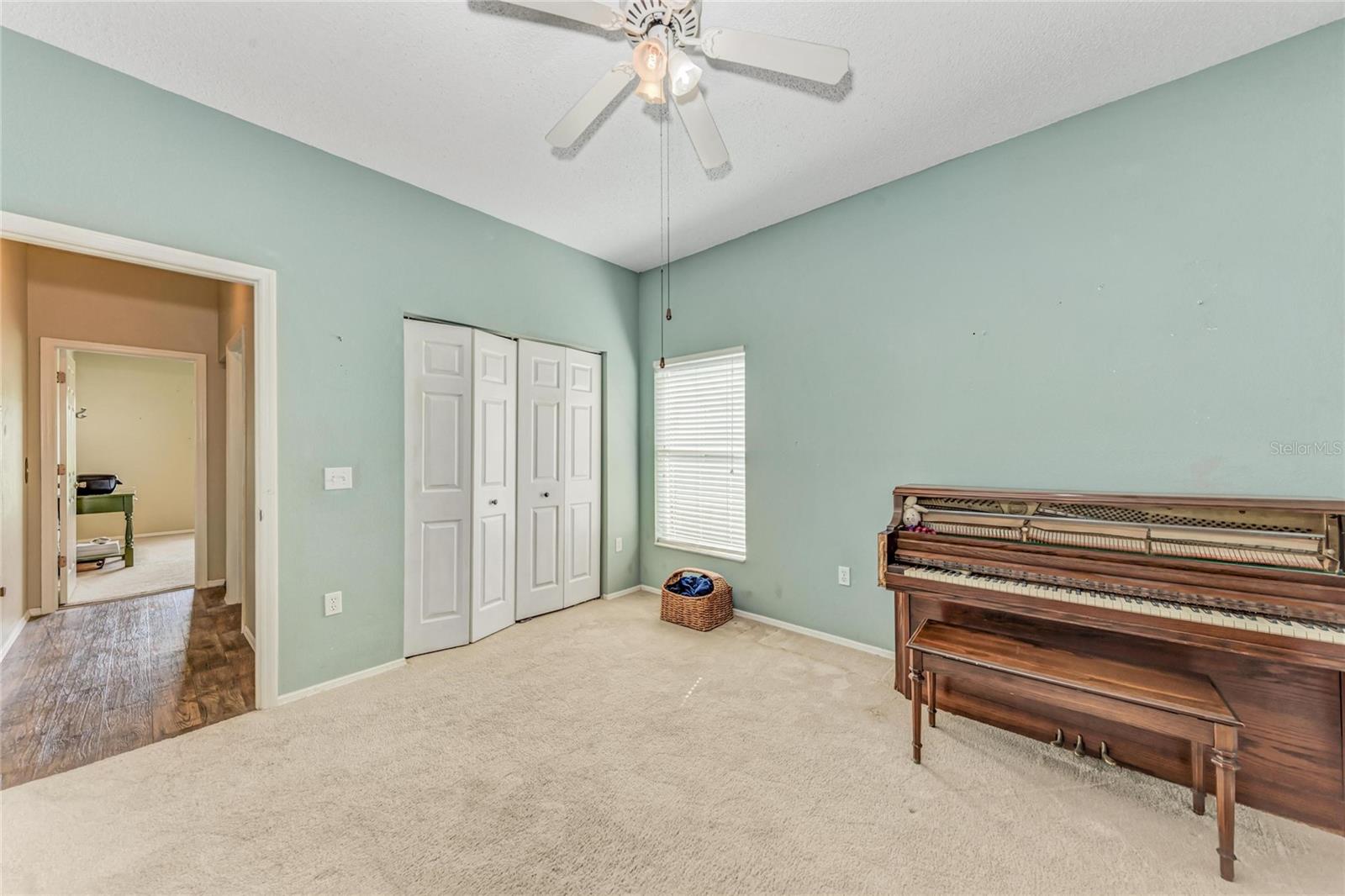 Image 30 of 42 For 920 Springwood Circle